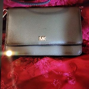 Michael Kors Wallet Style Cross Body/